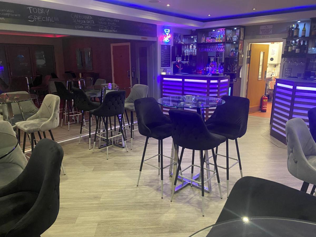 קלית'רו The Avenue Hotel Ltd מראה חיצוני תמונה