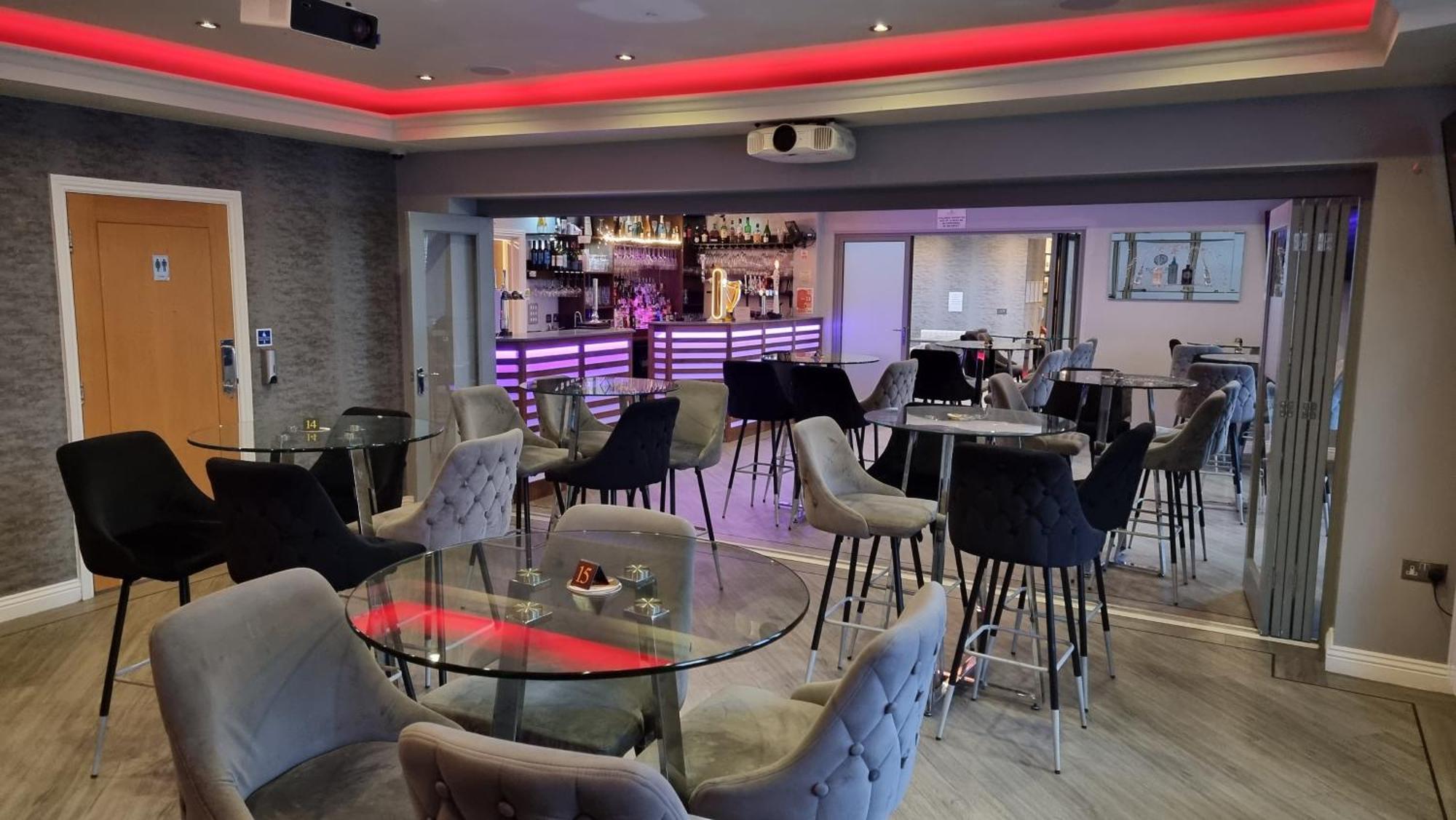 קלית'רו The Avenue Hotel Ltd מראה חיצוני תמונה