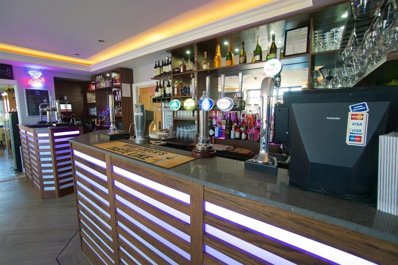 קלית'רו The Avenue Hotel Ltd מראה חיצוני תמונה